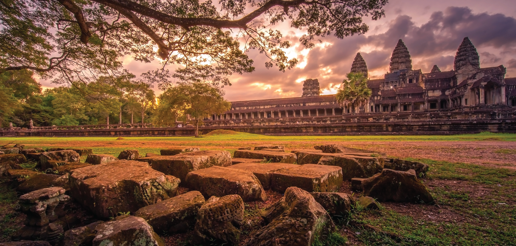 Image of an Angkor Wat at sun dawn